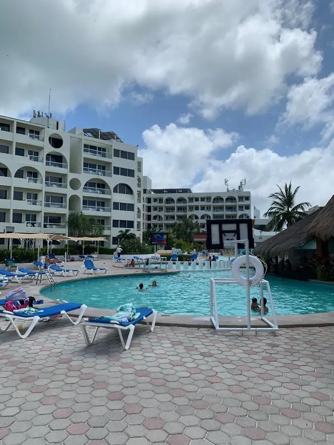 Ocean View Aquamarina Apartment Cancun