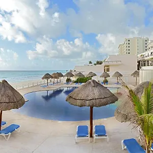  Apartamento Oceanfront White For Families